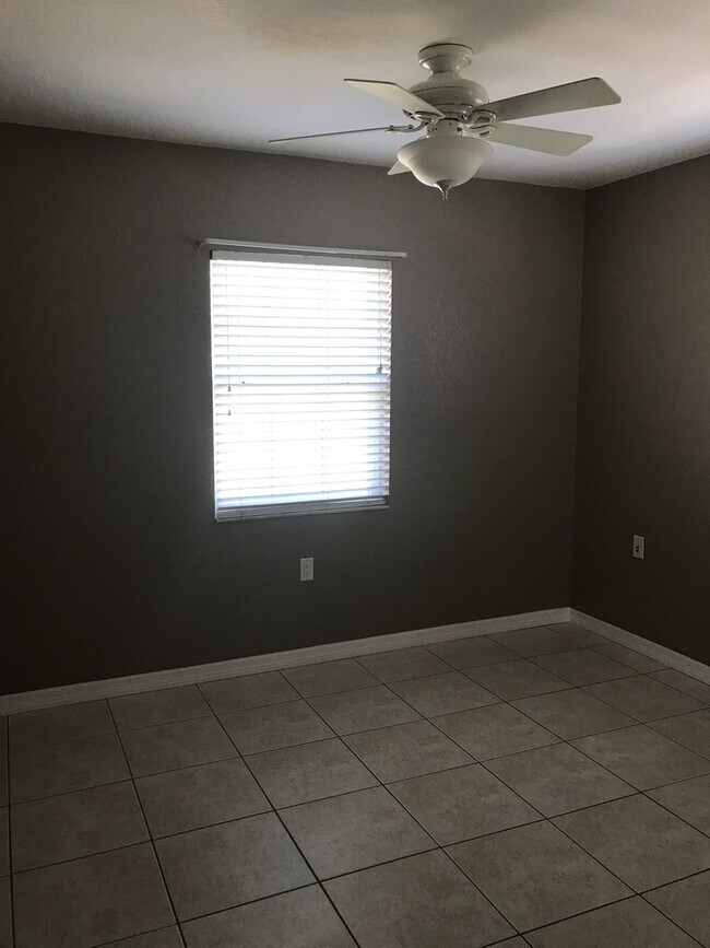 Building Photo - Brand New Interior