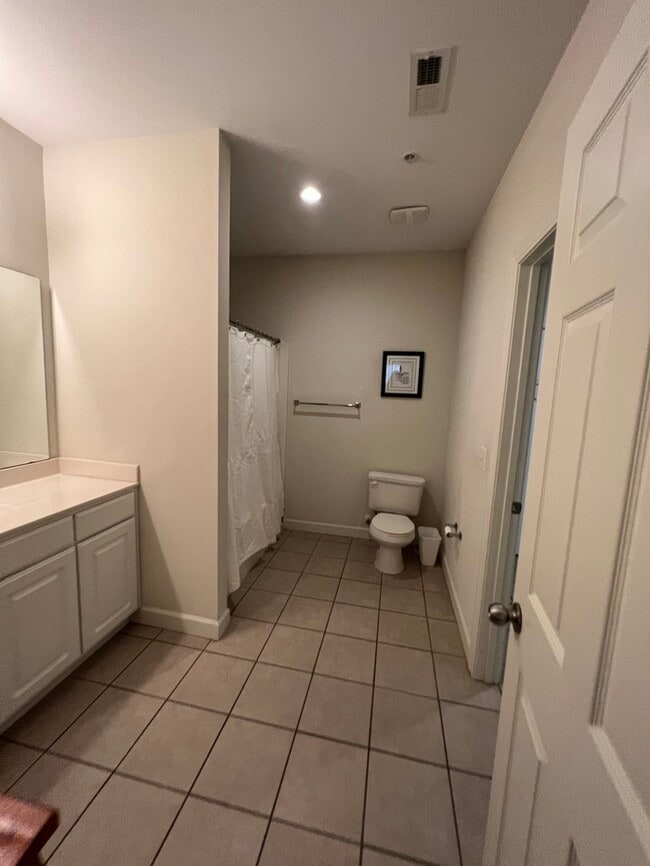 Building Photo - Condo