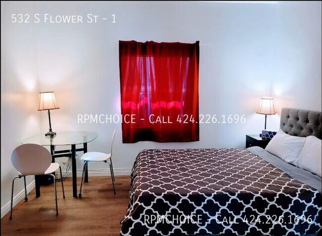 Building Photo - 532 S Flower St