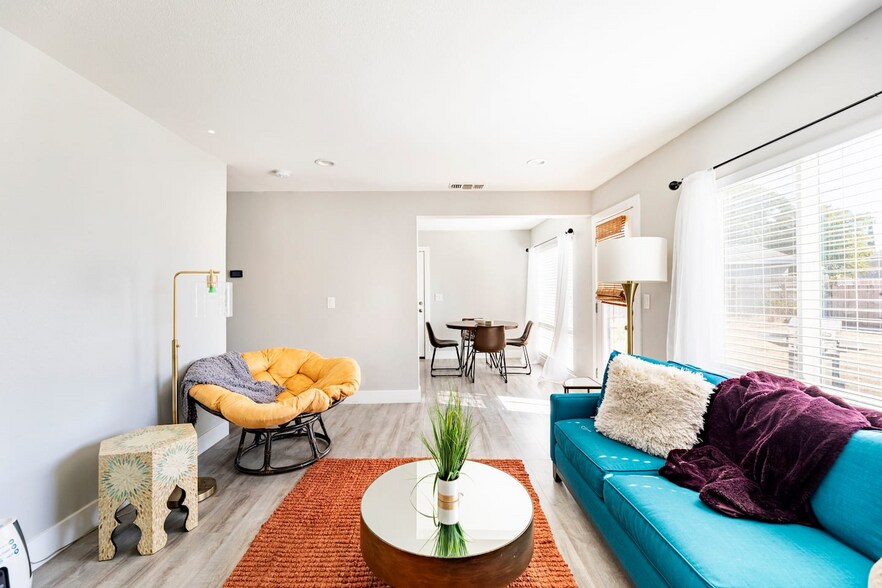 Building Photo - 5205 Priscilla Ln