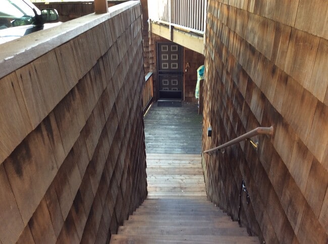 Building Photo - 525 Jackson St