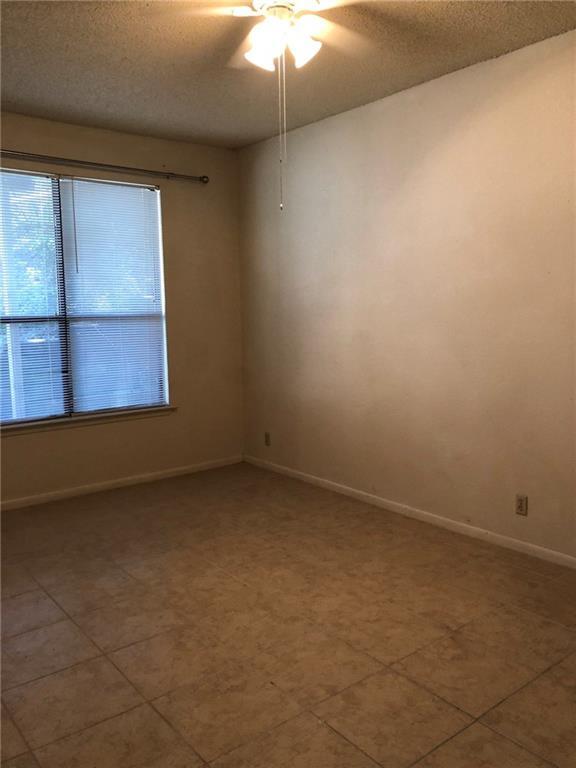 Building Photo - 7107 Silver Dale Dr