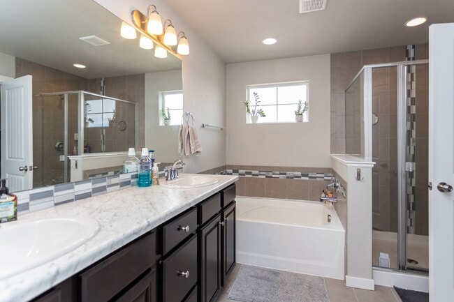 Building Photo - Exquisite 2-Story Home: Luxury Living in Tranquil Cul-de-Sac Setting!!