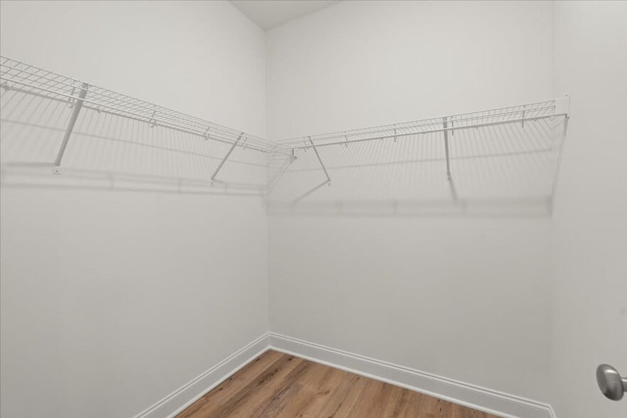 Building Photo - 8530 Steele Creek Pl Dr