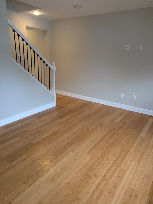 Building Photo - 4853 Berry Hill Ct