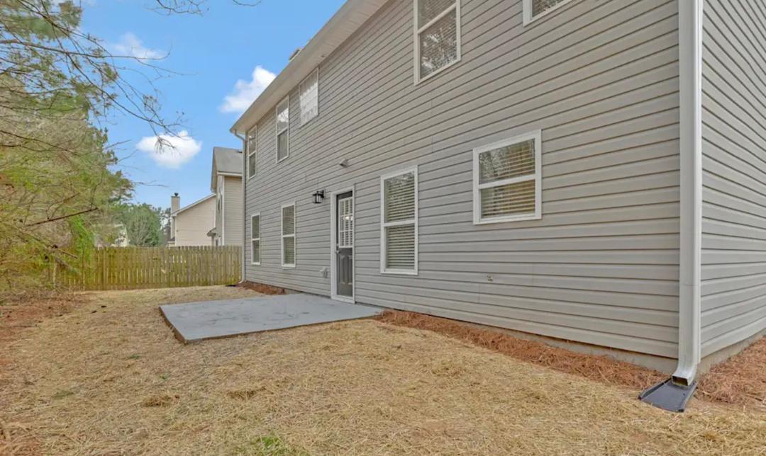 Building Photo - 2737 Live Oak Trl
