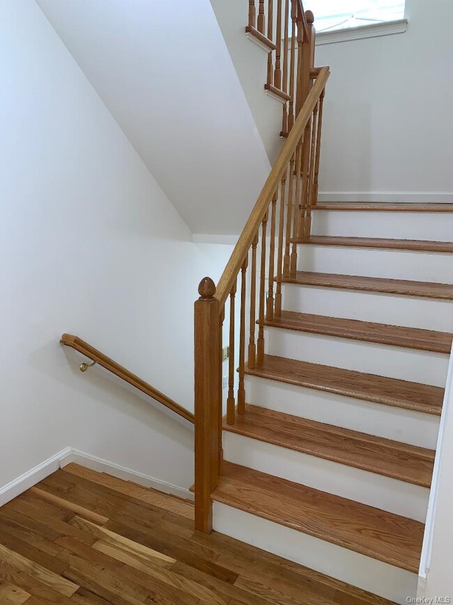 Building Photo - 106 Arlington Ct