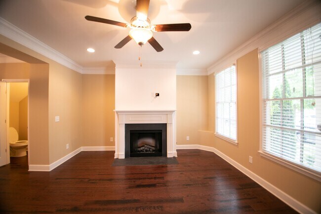 Building Photo - 1018 Rural Plains Cir