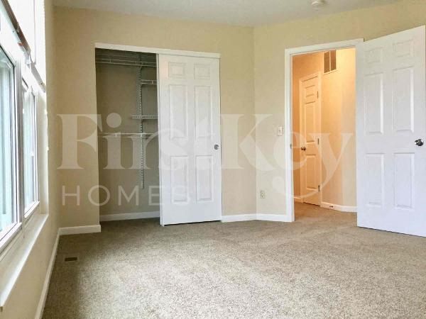 Building Photo - 9742 Coventry Ct