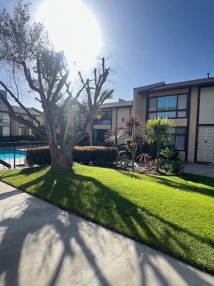 Building Photo - 3520 Maricopa St