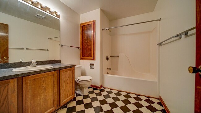 Interior Photo - 257-259 Langdon St.