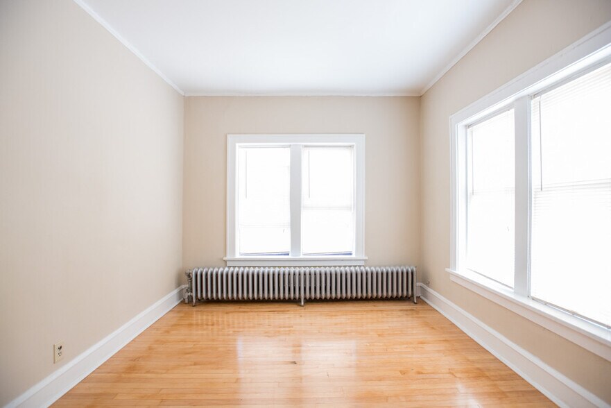 Building Photo - 1603 N Van Buren St