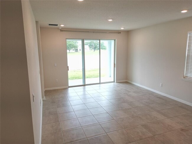 Building Photo - 626 157th Ct E