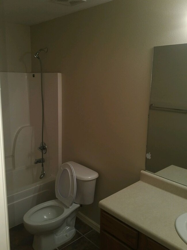 Building Photo - 251-251 Graystone Cir