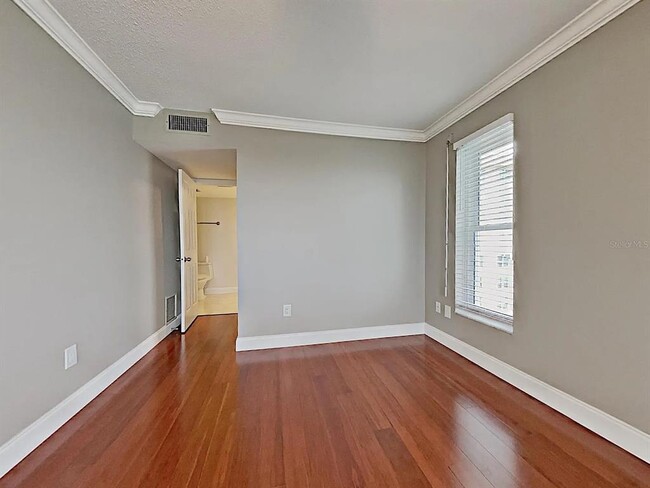 Building Photo - 5220 Brittany Dr S