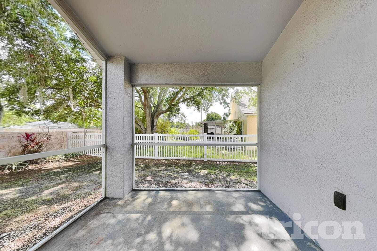 Building Photo - 1124 Vinetree Dr