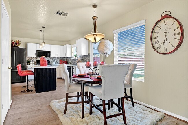 Building Photo - 16107 Sheldon Ridge Way