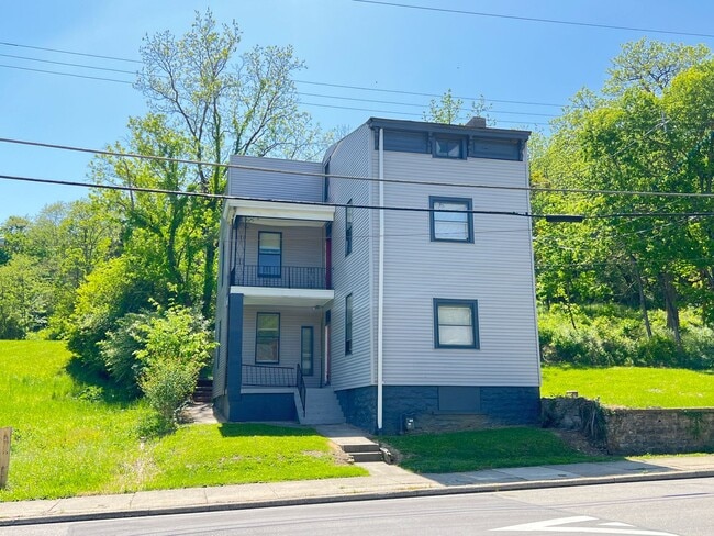 Building Photo - Baltimore Estate