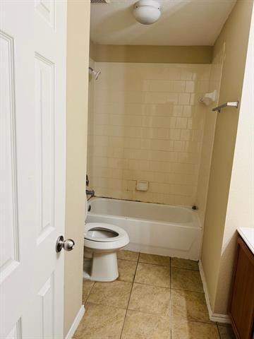 Building Photo - 4500 Blue Jay Ln