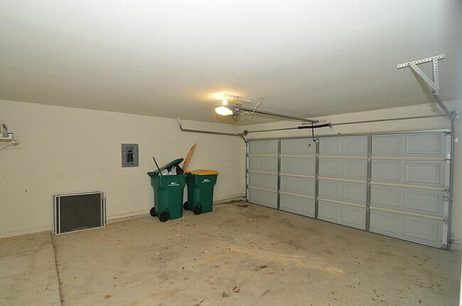Building Photo - 11306 Overland Trail Dr