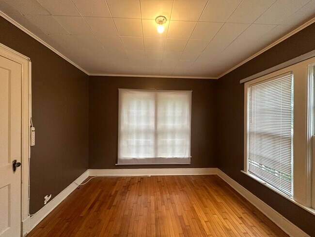 Building Photo - Rowland Duplex 130/130 1/2 *LEASE UP*
