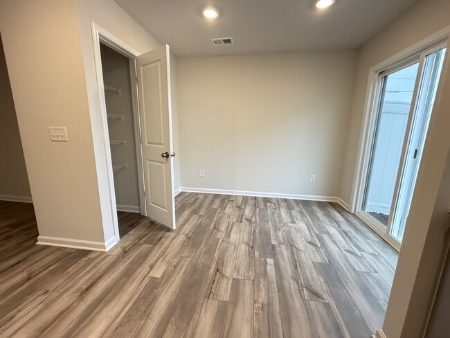 Building Photo - 244 Bones Rd