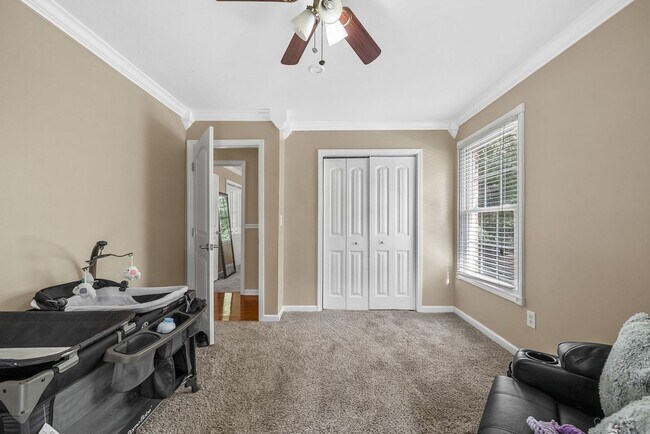 Building Photo - 114 Hickory Hill Dr