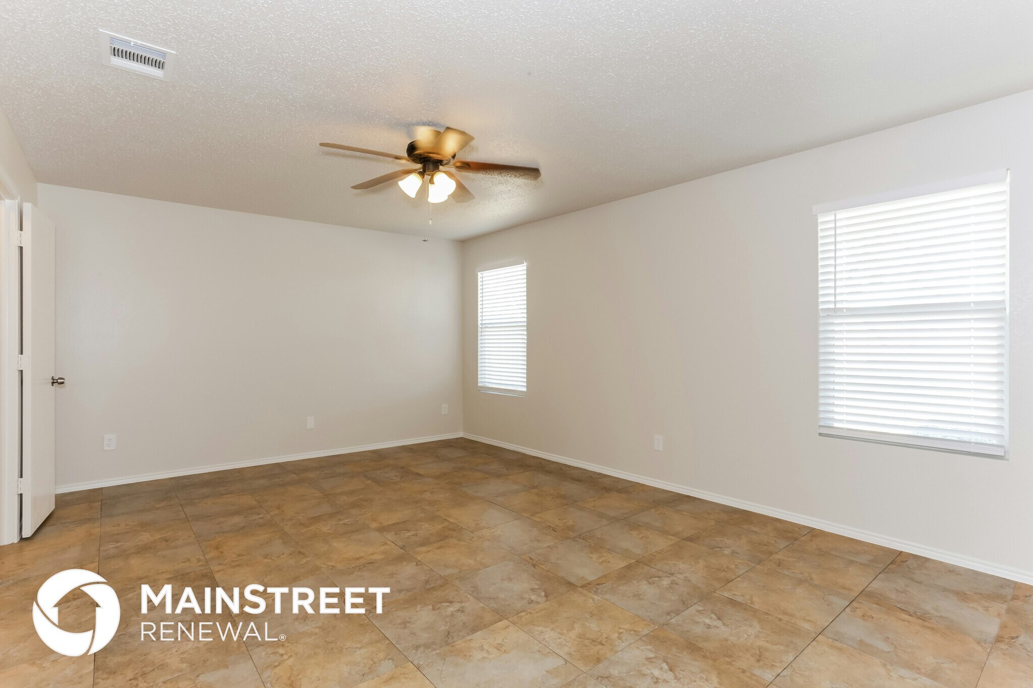 Building Photo - 2109 Doecrest Dr