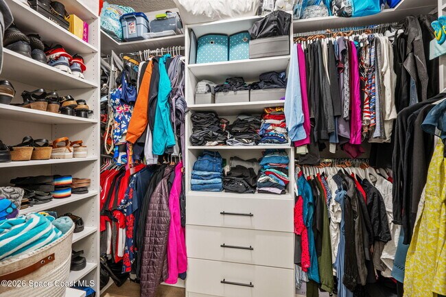 Building Photo - 763 Simeon Dr