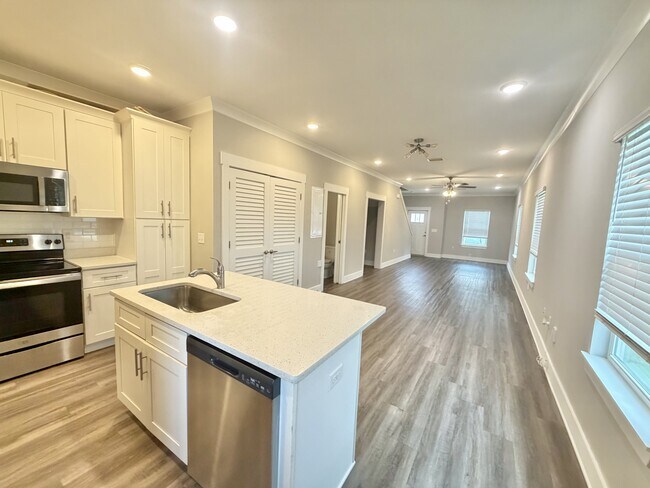 Building Photo - 363 N Sand Palm Rd