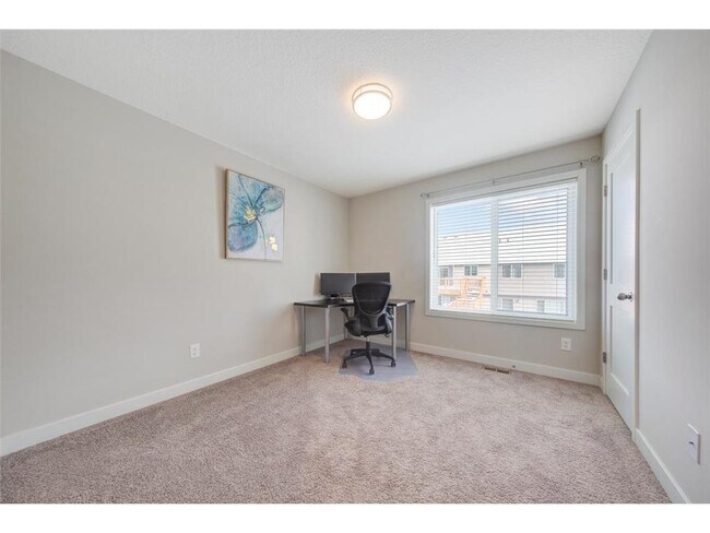 Building Photo - 1731 Riverside Dr