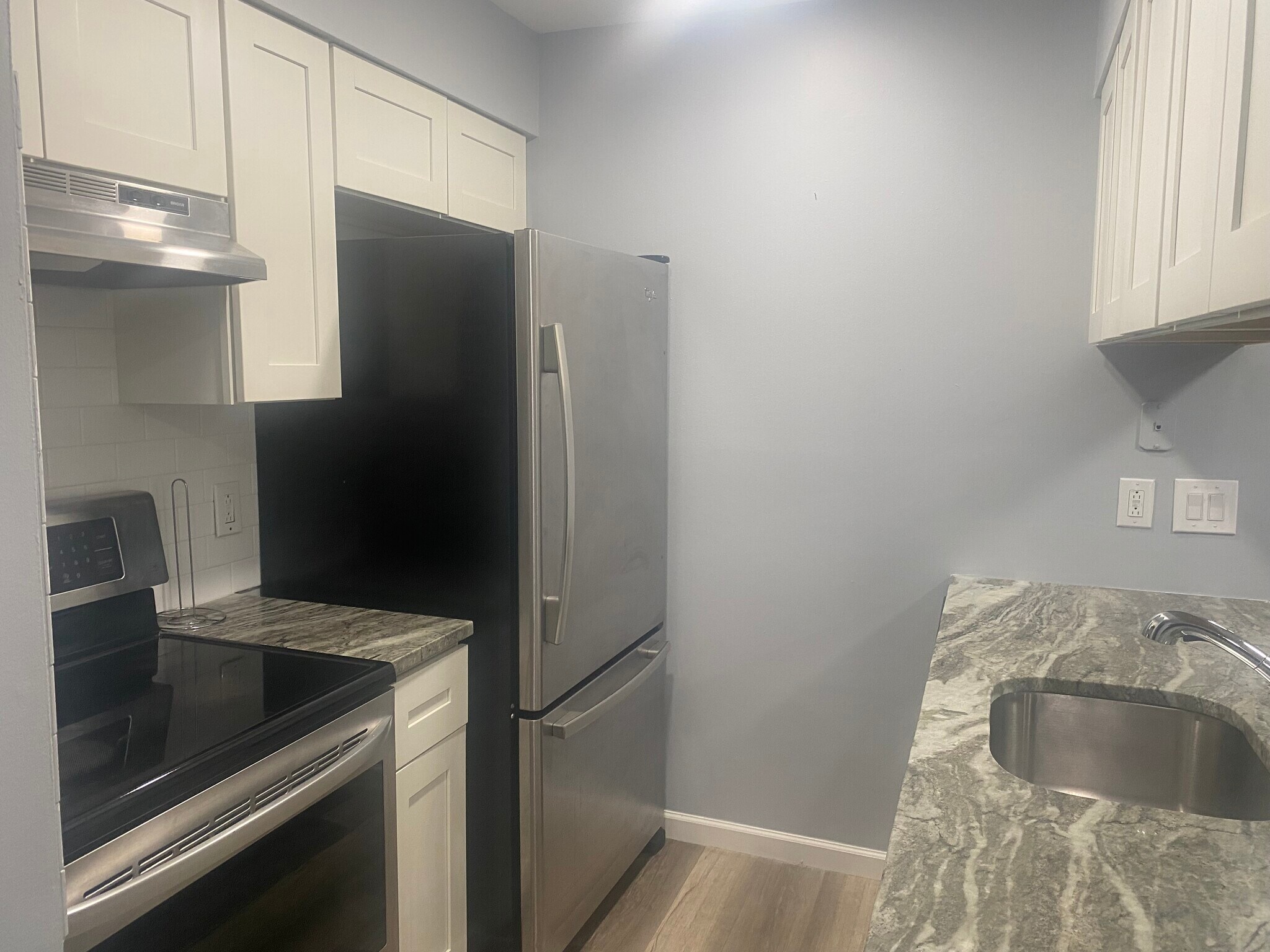 Building Photo - 16546 Clarkson Dr