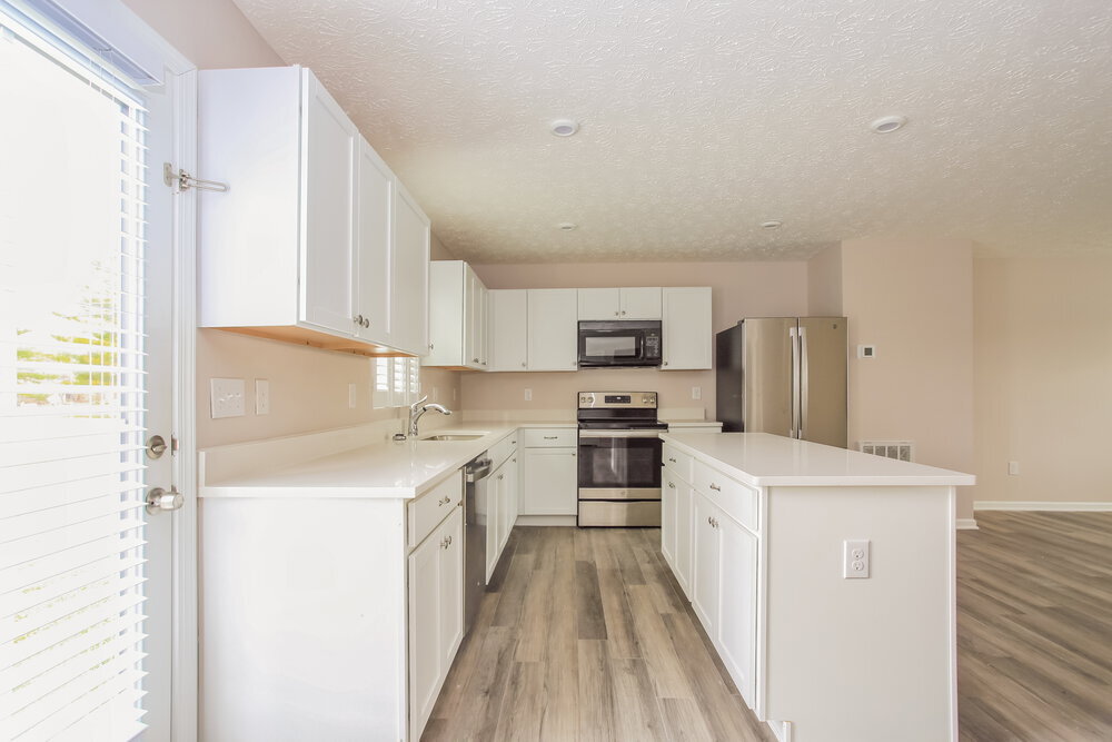 Building Photo - 4151 Swallowfield St