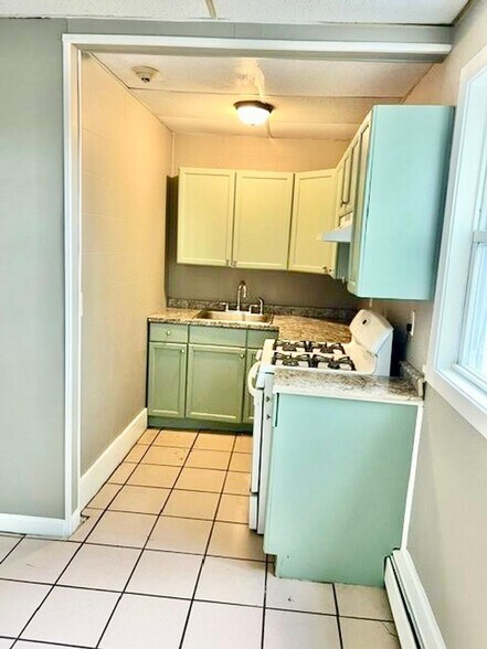 Building Photo - 22-24 Lawn Avenue - Unit #1R