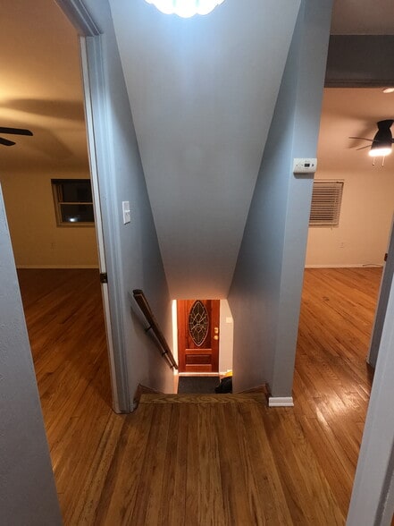 2nd floor view leaving bathroom. Master bedroom is on left, guest room and office are on right - 1714 Fair Acres Ave