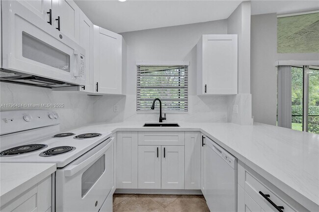 Primary Photo - 618 Woodgate Cir