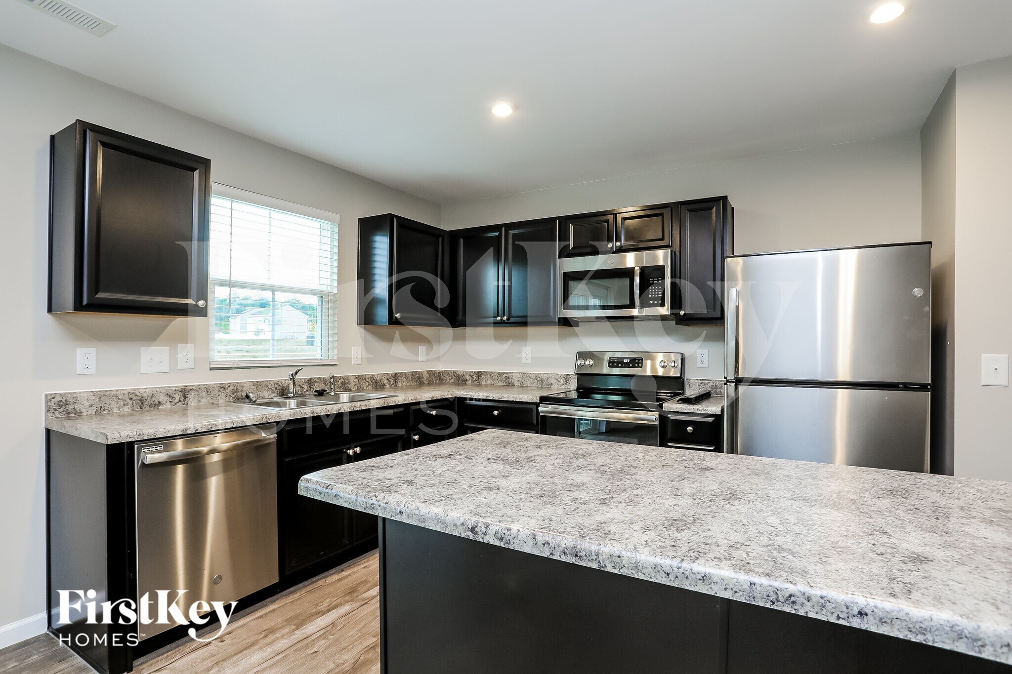 Building Photo - 14 Windchime Ct