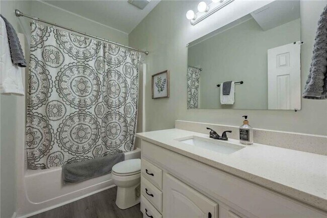 Building Photo - 3 Bedroom single family home in Forsyth Co...