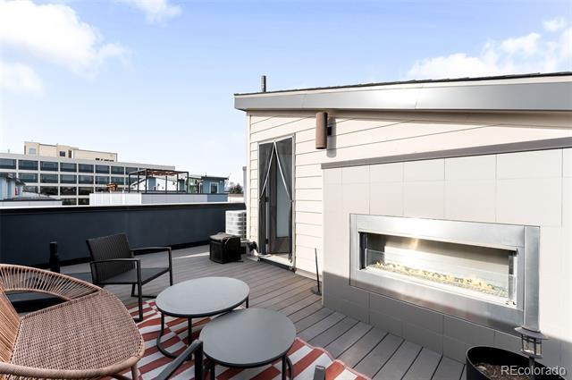 Building Photo - 3528 W 17th Ave