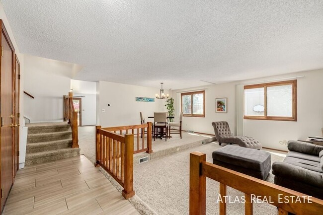 Building Photo - 4620 W 108th Pl