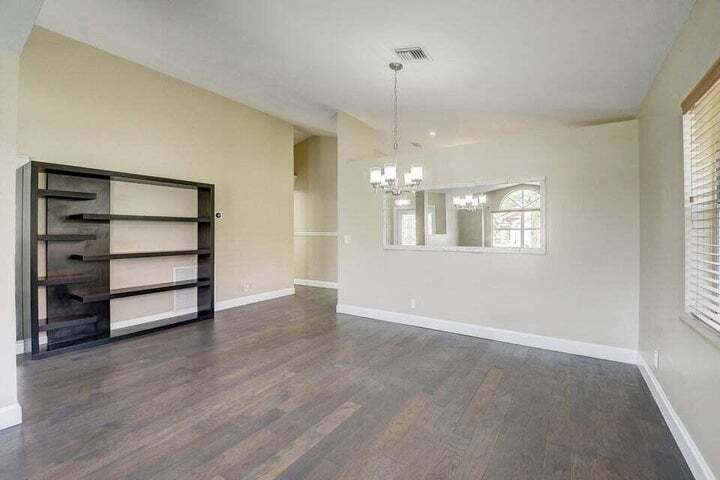 Building Photo - 8561 Tourmaline Blvd