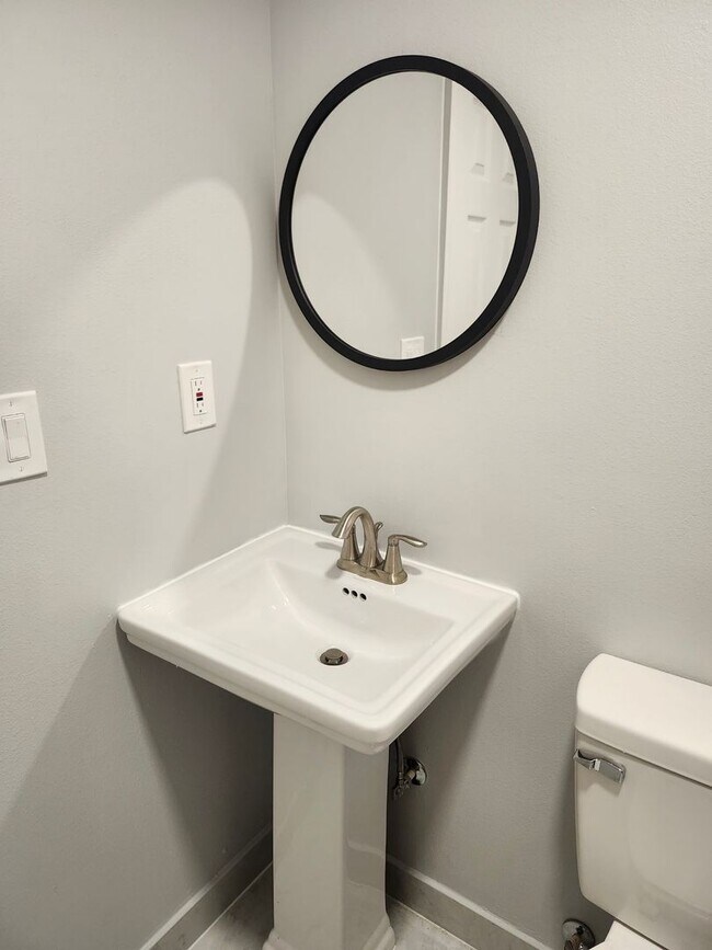 Building Photo - Kissimmee Street Apartments