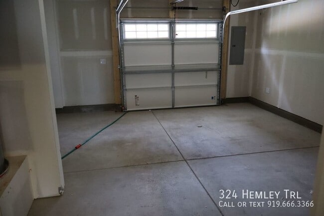 Building Photo - 324 Hemley Trl