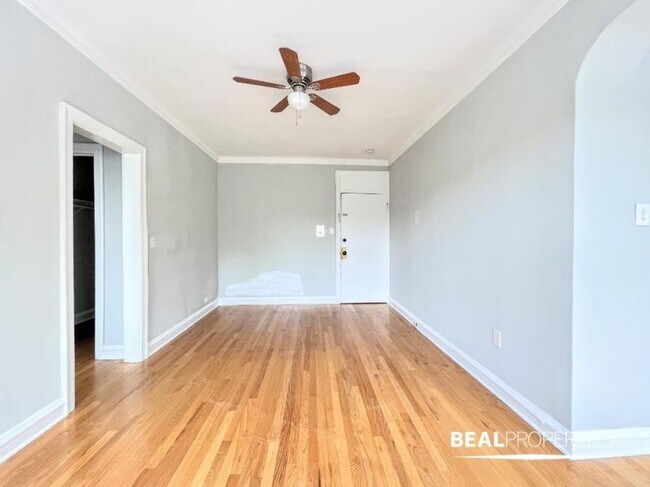 Building Photo - 0 bedroom in CHICAGO IL 60640