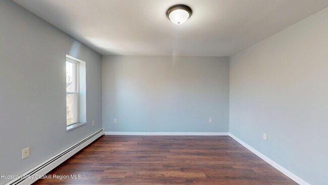 Building Photo - 16 Bailey St