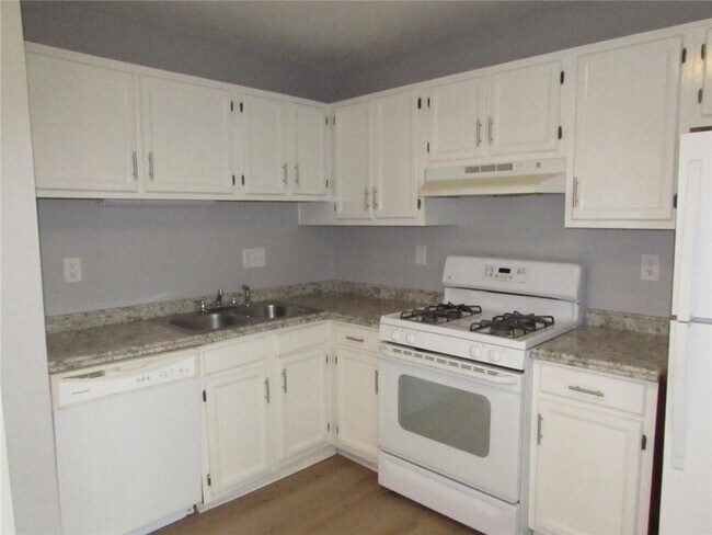 Building Photo - 4032 Settlers Hill Way