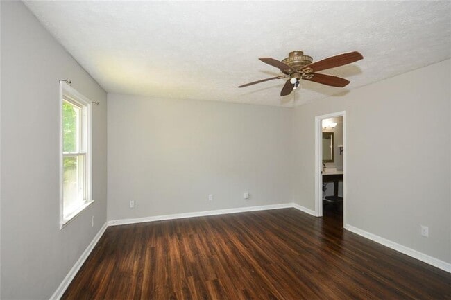 Building Photo - 4544 Coopers Creek Pl SE