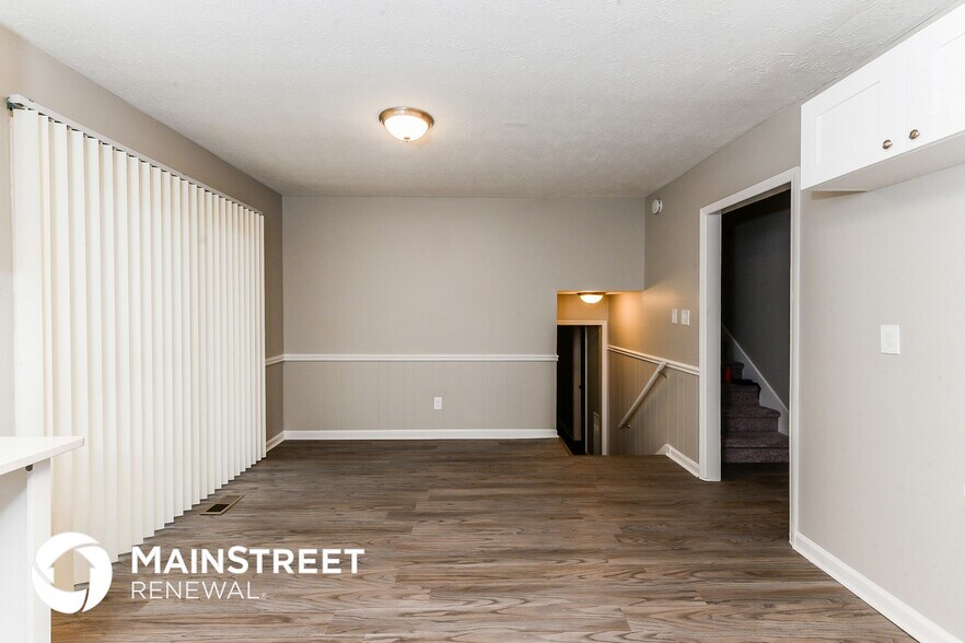 Building Photo - 2830 Botany Dr