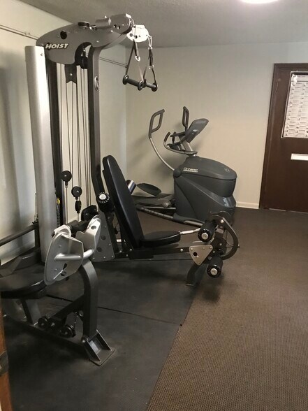 Building Photo - 3104 Hascall St