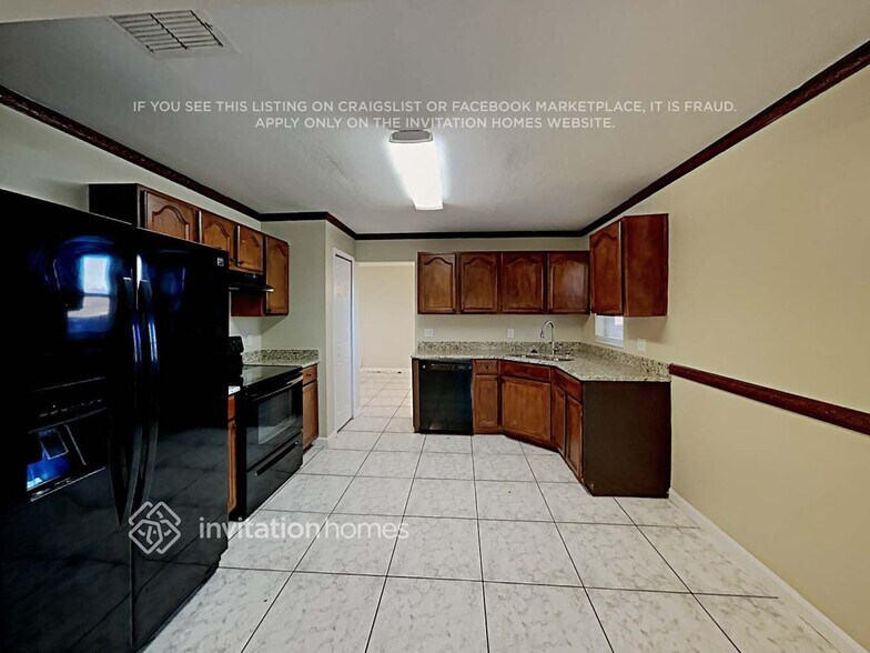 Building Photo - 700 McLean Ct